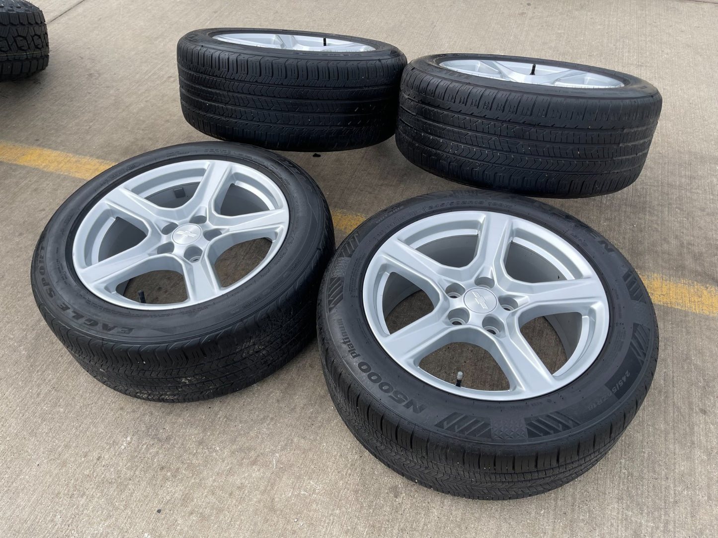 18" Chevy Camaro OEM wheels rims tires 5758 22998072 Silver 2016 2017 2018 2019