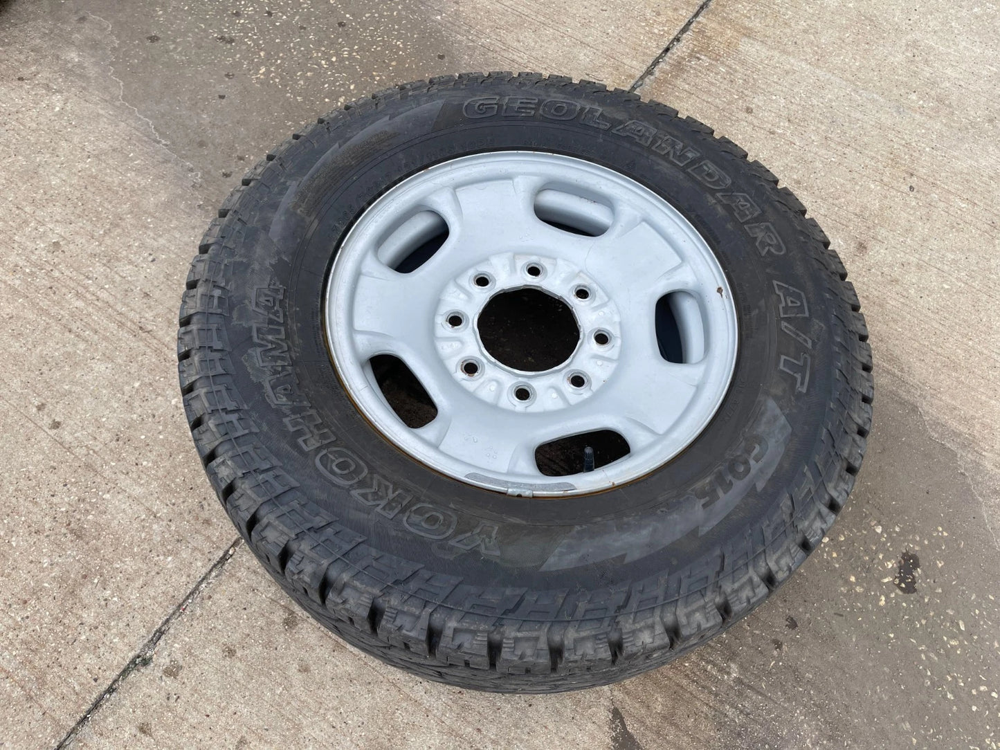 17" Chevy Silverado GMC Sierra 2500 OEM 8095 wheel rim tire Yokohama GEOLANDER