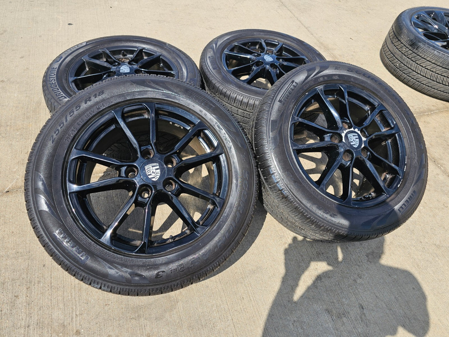 18" Porsche Cayenne OEM 67480 wheels rims black tires PIRELLI