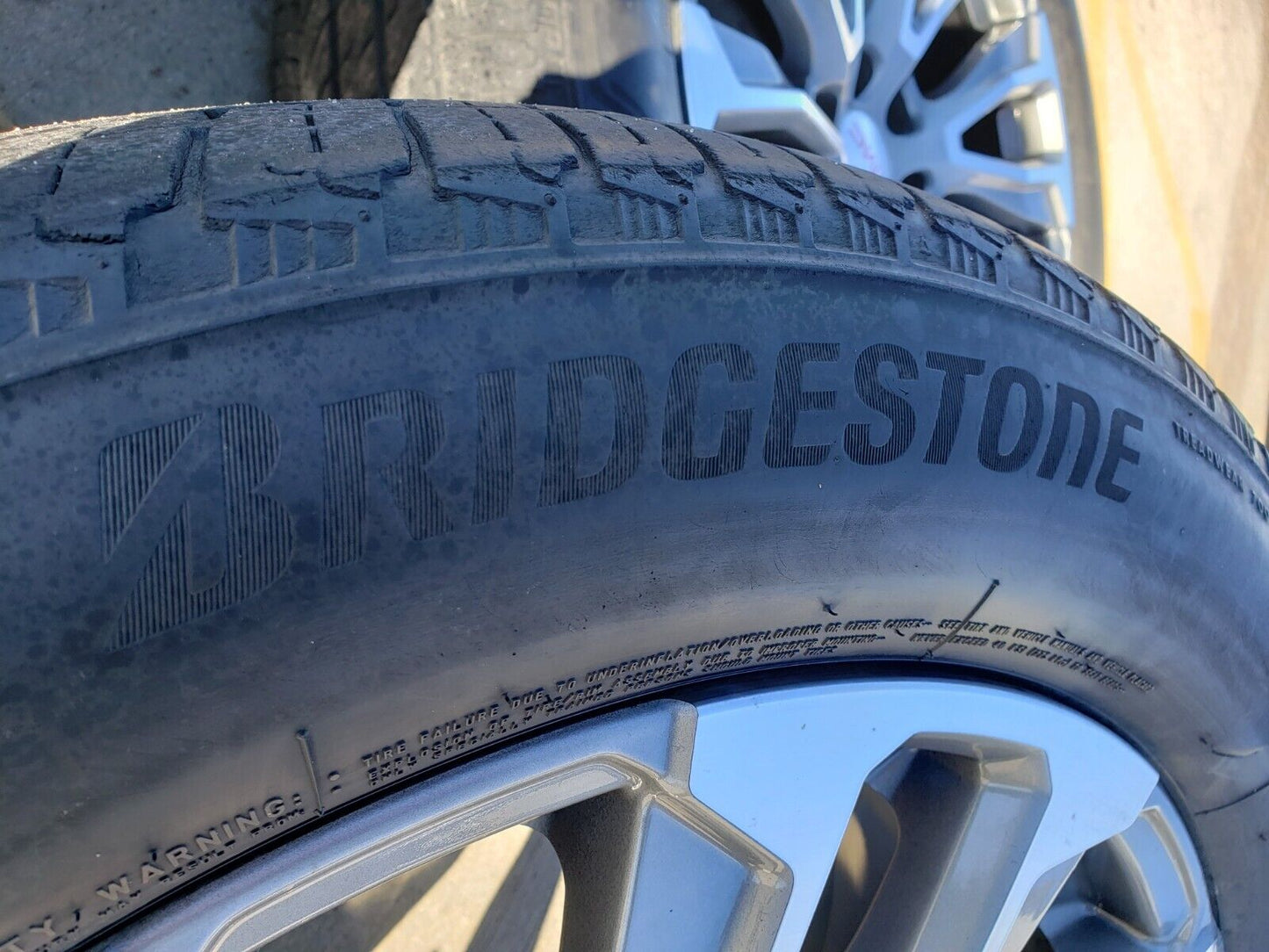 22" GMC Yukon Sierra DENALI OEM wheels rims 14025 97000 tires