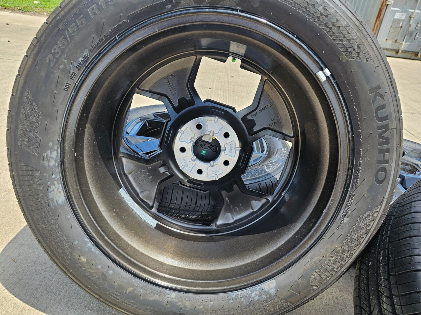 19" Kia Sportage Telluride OEM wheels rims tires Sorento Sedona 2025 2026 NEW