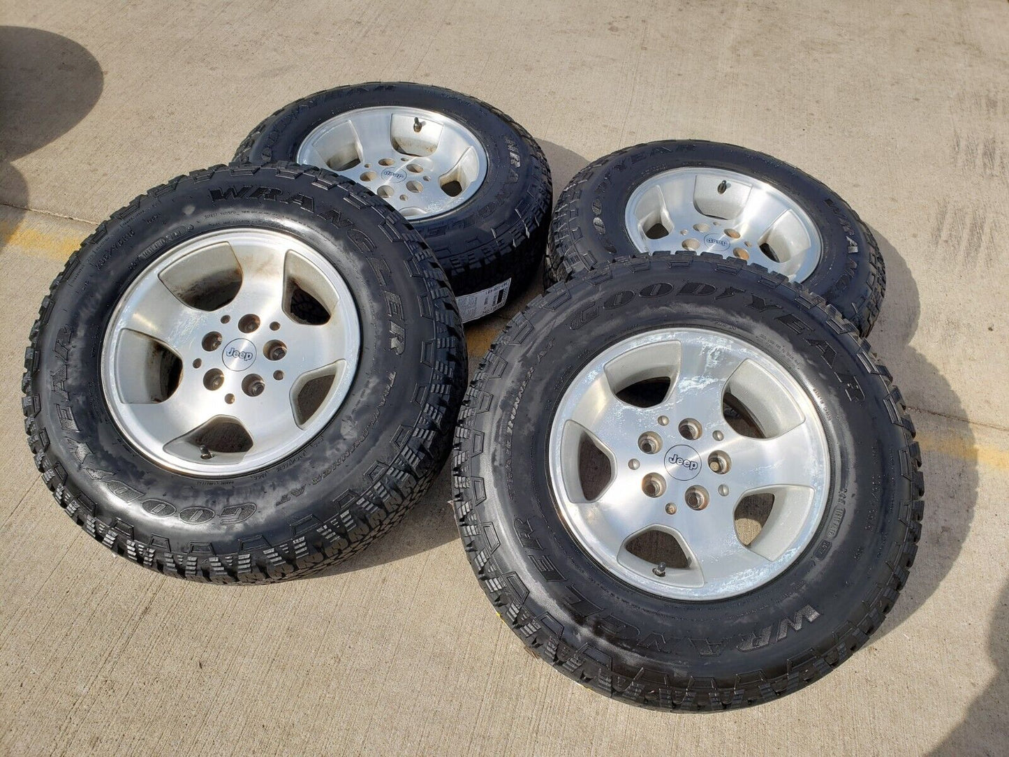 15" Jeep Wrangler OEM wheels rims 9024 1997 1998 1999 2000 2001 NEW A/T tires