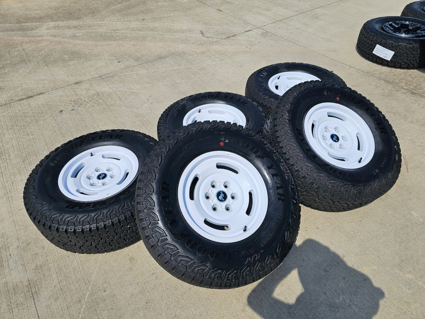 17" Ford Bronco HERITAGE Limited Edition wheels rims white 2025 2026 NEW 35"