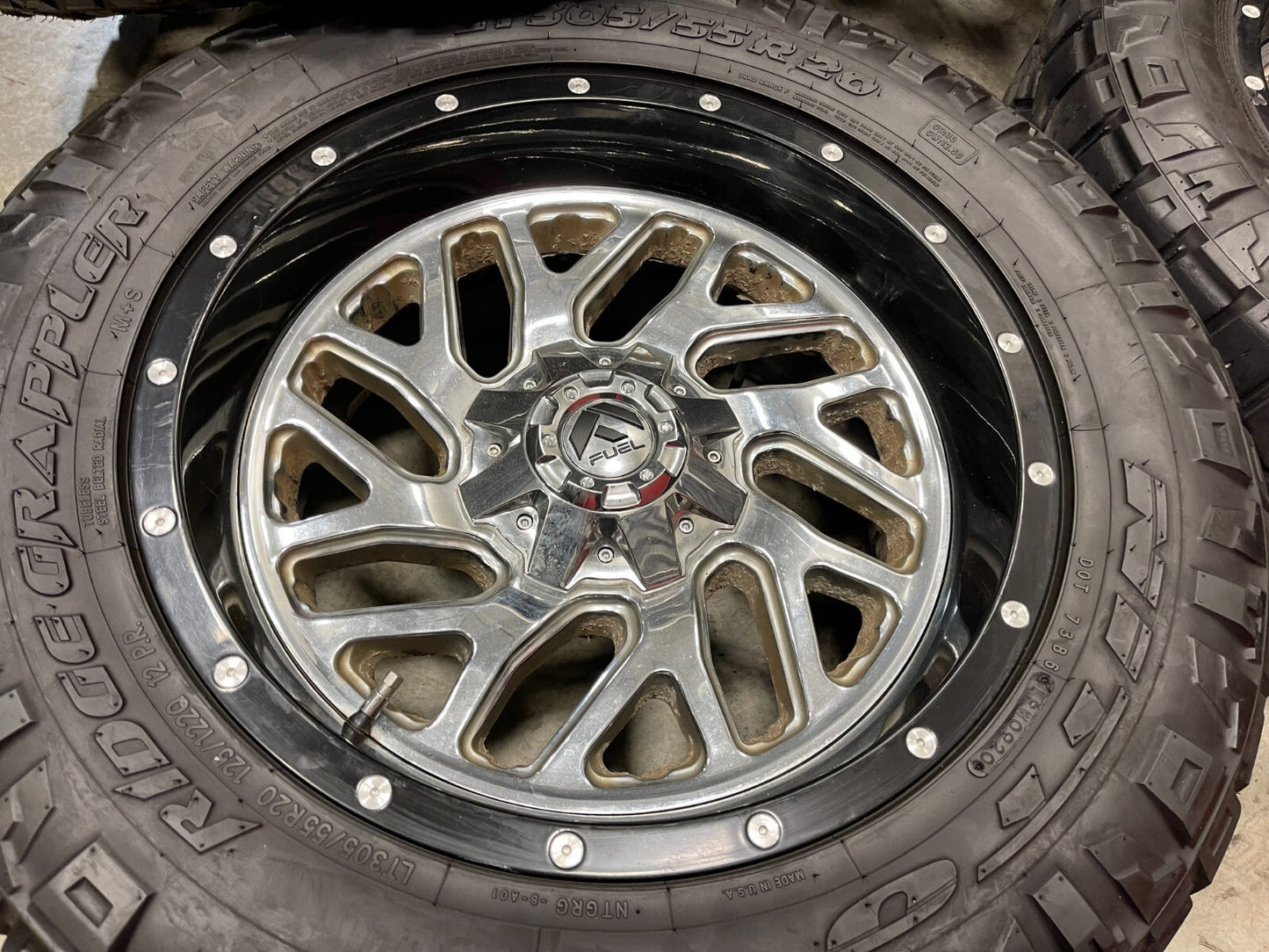 20" Fuel Triton Silverado Ford F-150 RAM Tacoma chrome wheels rims 6x139 6x135