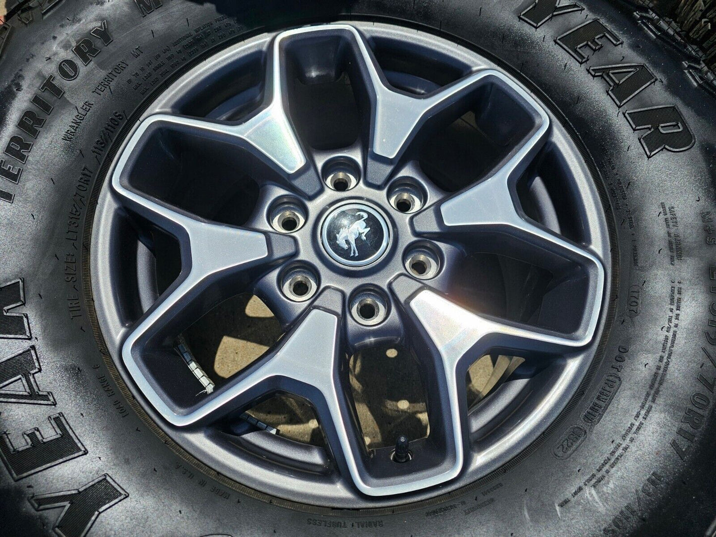 17" Ford Bronco Badlands wheels rims 95229 10387 Ranger 35" tires
