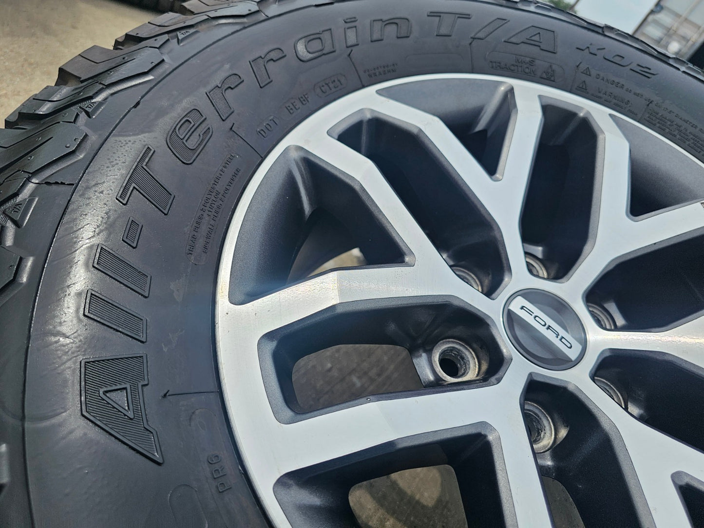 17" Ford F-150 Raptor OEM 10115 rims wheels tires BFG KO2 A/T 33"