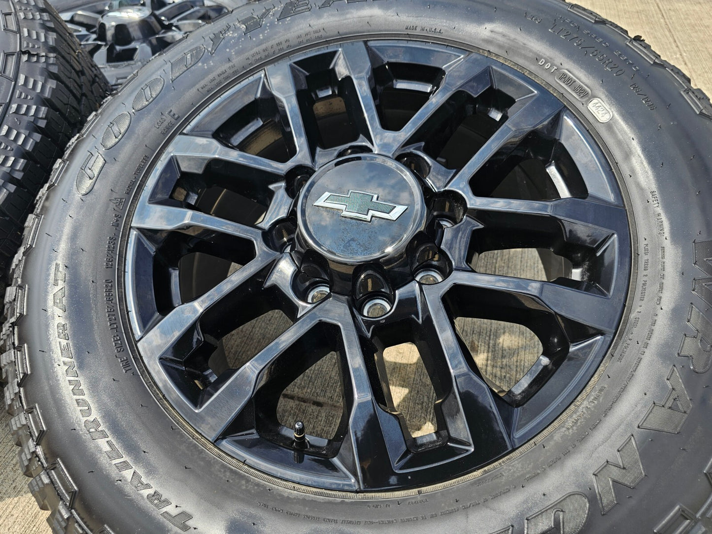 20" Chevy Silverado Trail Boss GMC AT4 2500 OEM 94030 wheels rims 2025 NEW