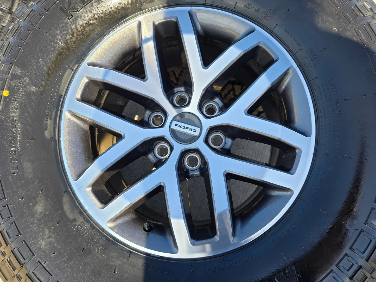17" Ford F-150 Raptor OEM 10115 rims wheels 35" tires NEW
