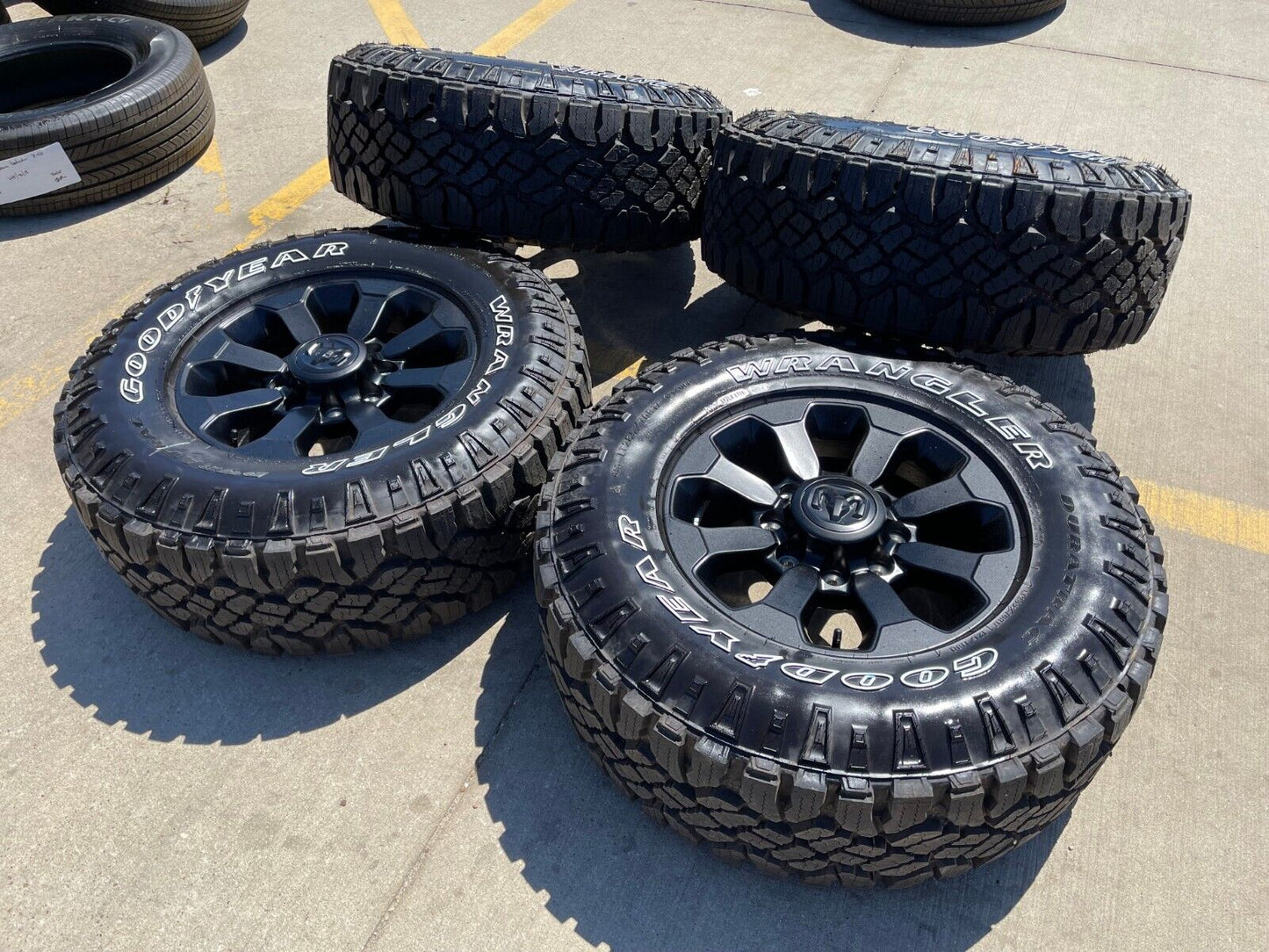 17" Ram 2500 3500 Laramie Power Wagon OEM wheels rims 2599 tires 2024 2025 NEW