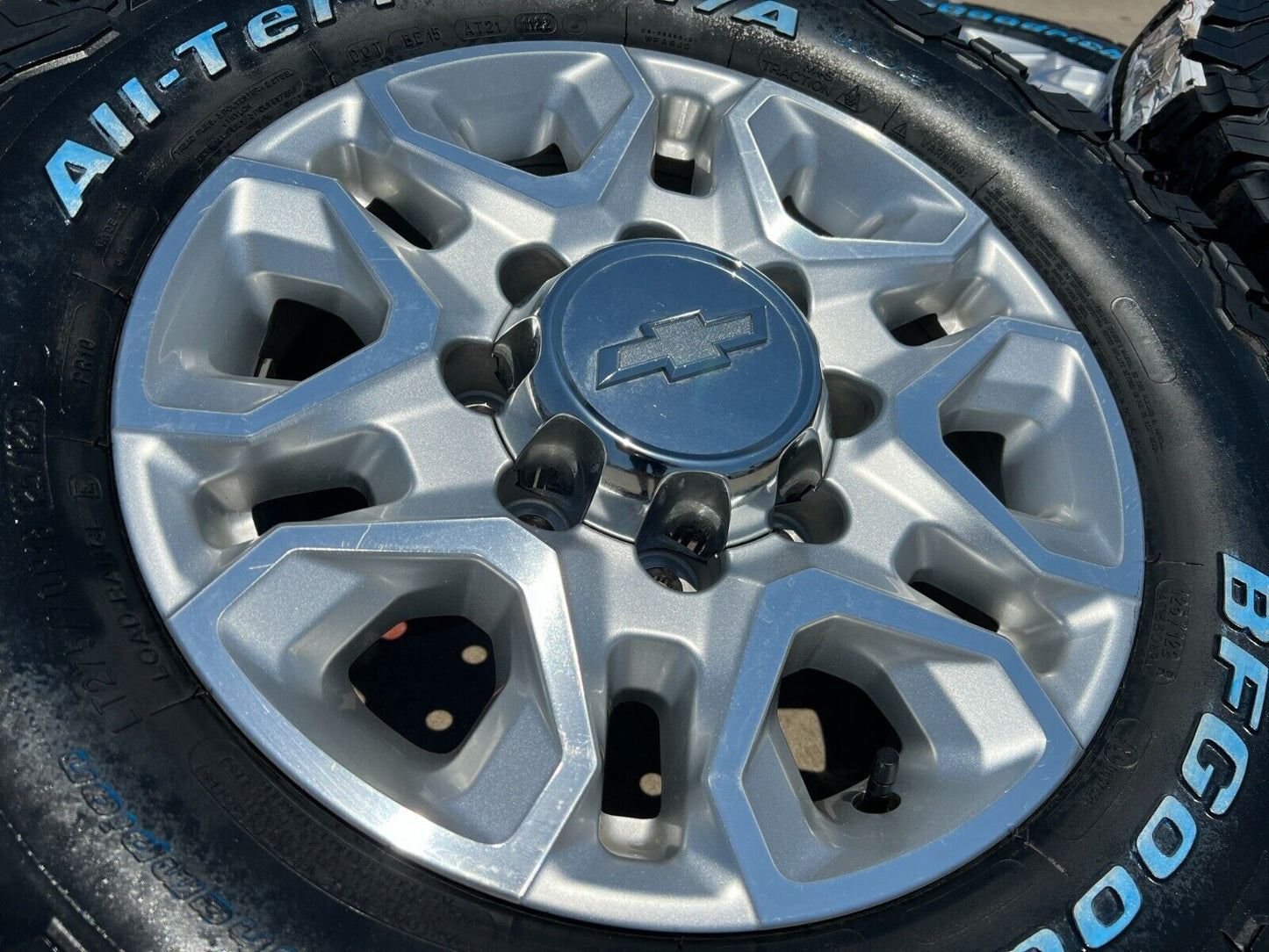 18" Chevy Silverado Trail Boss 2500 3500 OEM 5959 wheels rims 2024 2025 NEW BFG