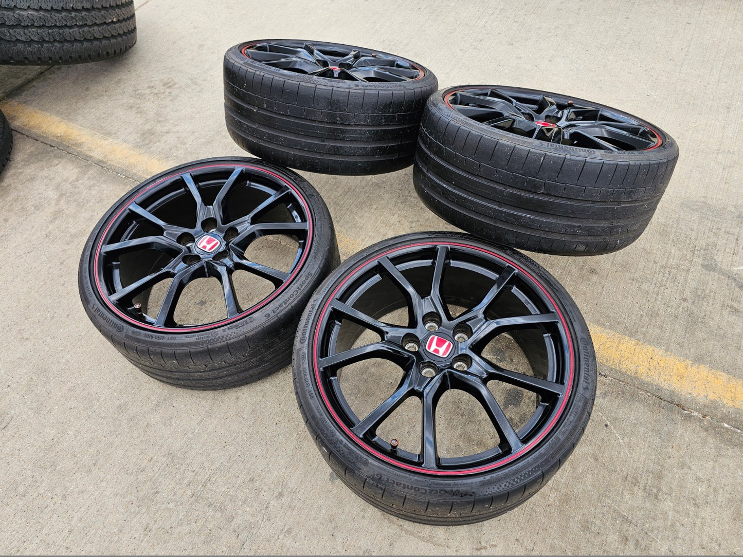 20" Honda Civic Type R OEM wheels rims 63692 tires CONTINENTAL
