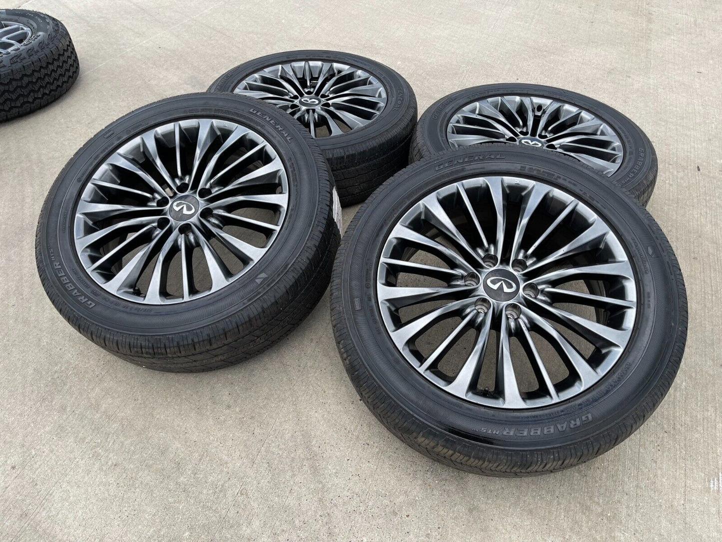 22" Infiniti QX80 QX56 Nissan Titan OEM wheels rims 73807 tires