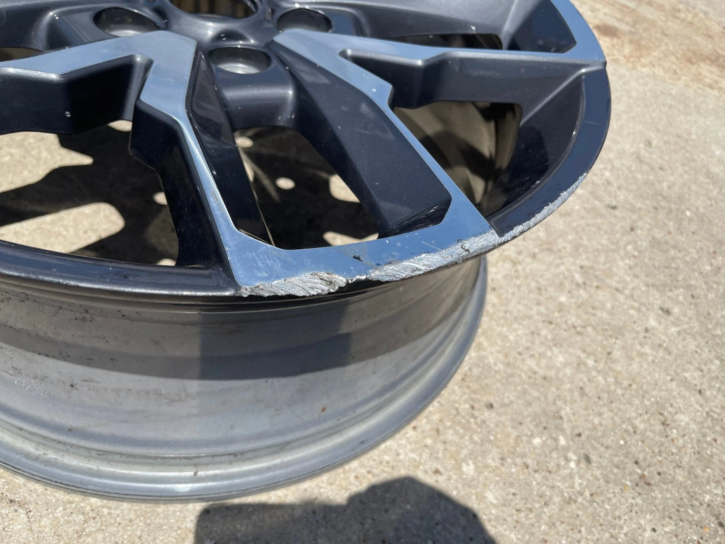 (1) 20" Jeep Wrangler Rubicon 4XE OEM 04755613AA wheel rim Gladiator 2024 2025
