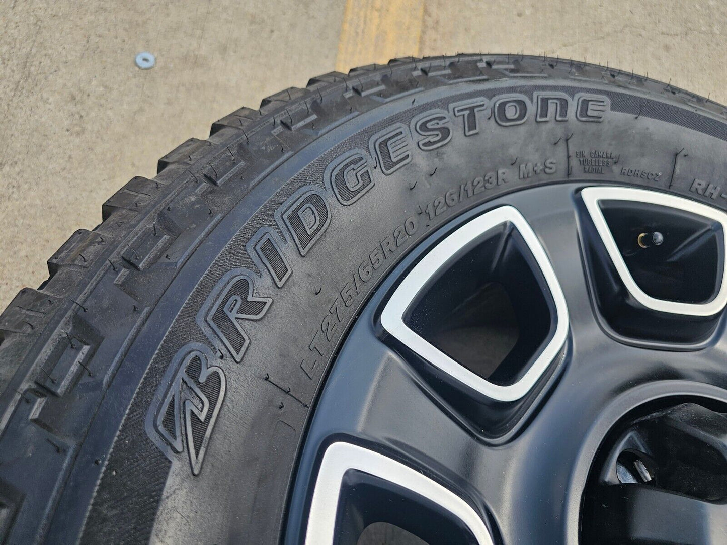 20" Ford F-250 F-350 OEM Lariat Platinum wheels rims 10486 tires
