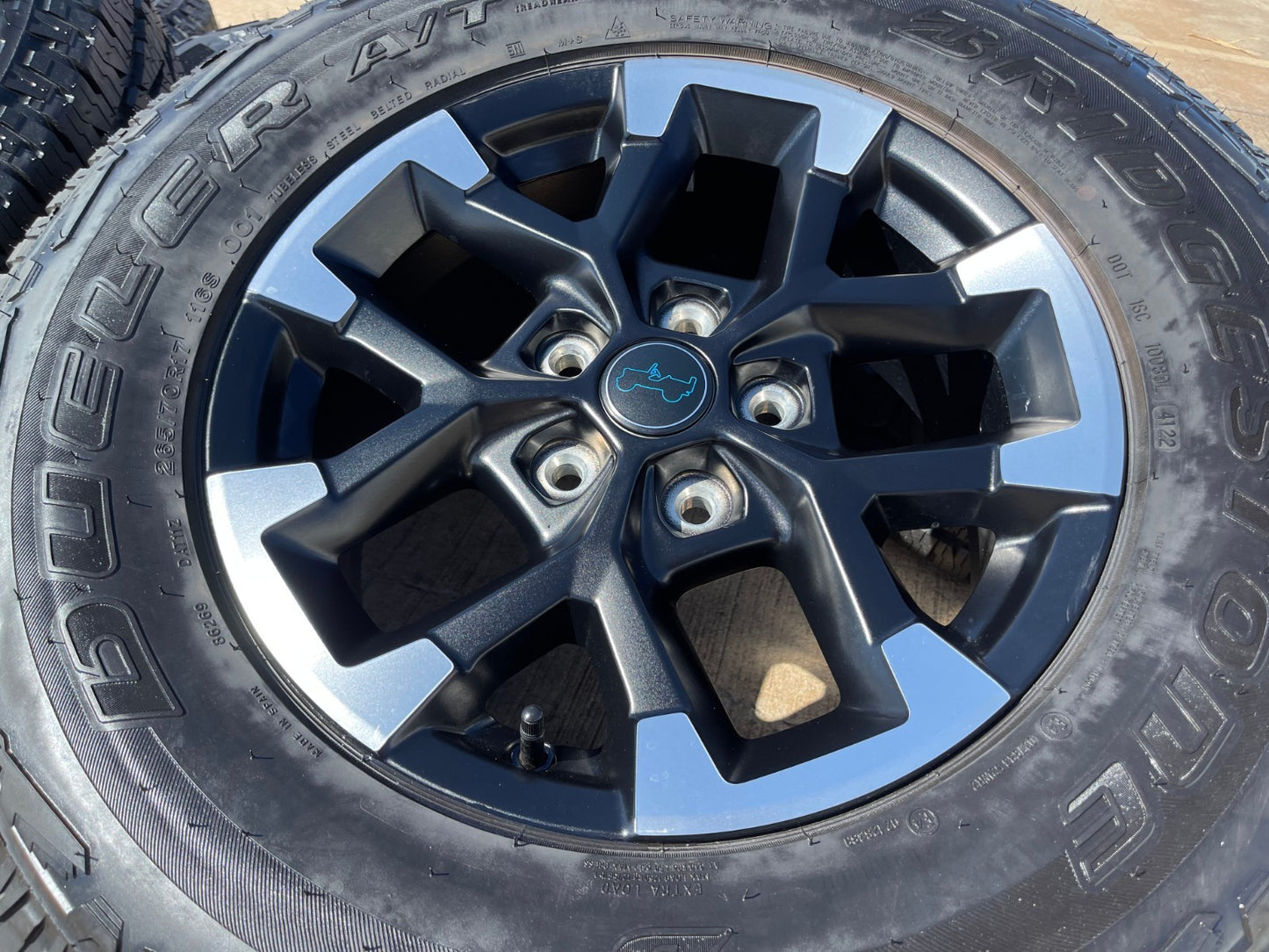17" Jeep Wrangler Rubicon OEM Black wheels rims 9328 Gladiator 2025 2026 NEW