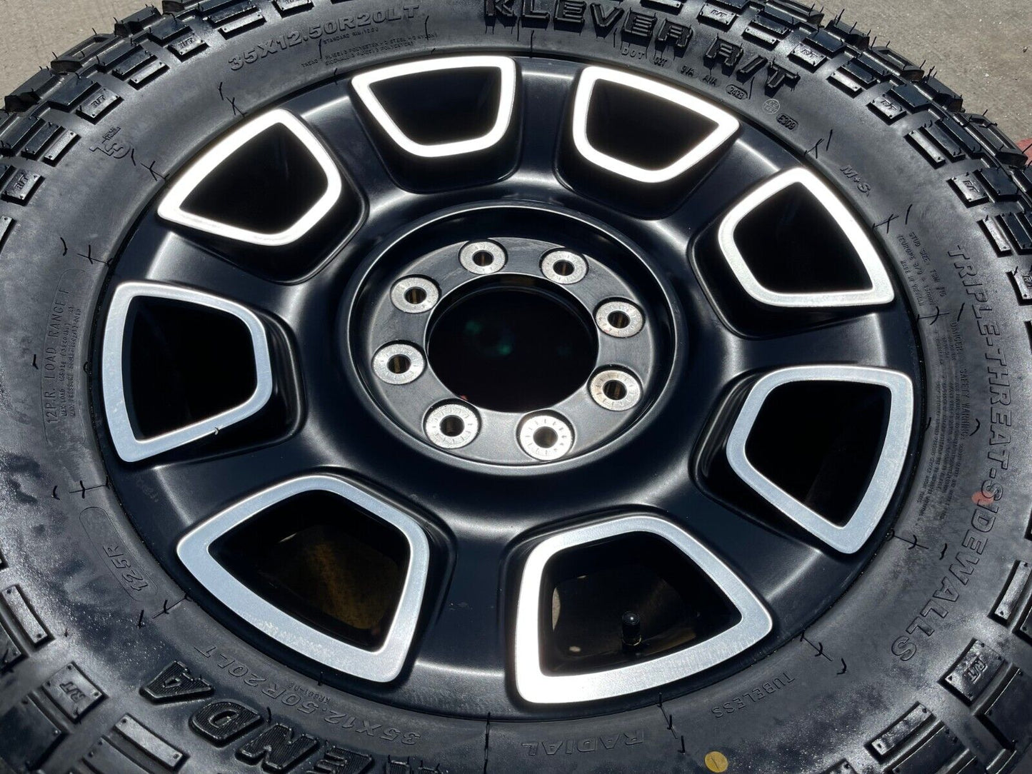 20" Ford F-250 F-350 OEM Lariat Platinum wheel rim 10486 2024 2025 NEW 35"