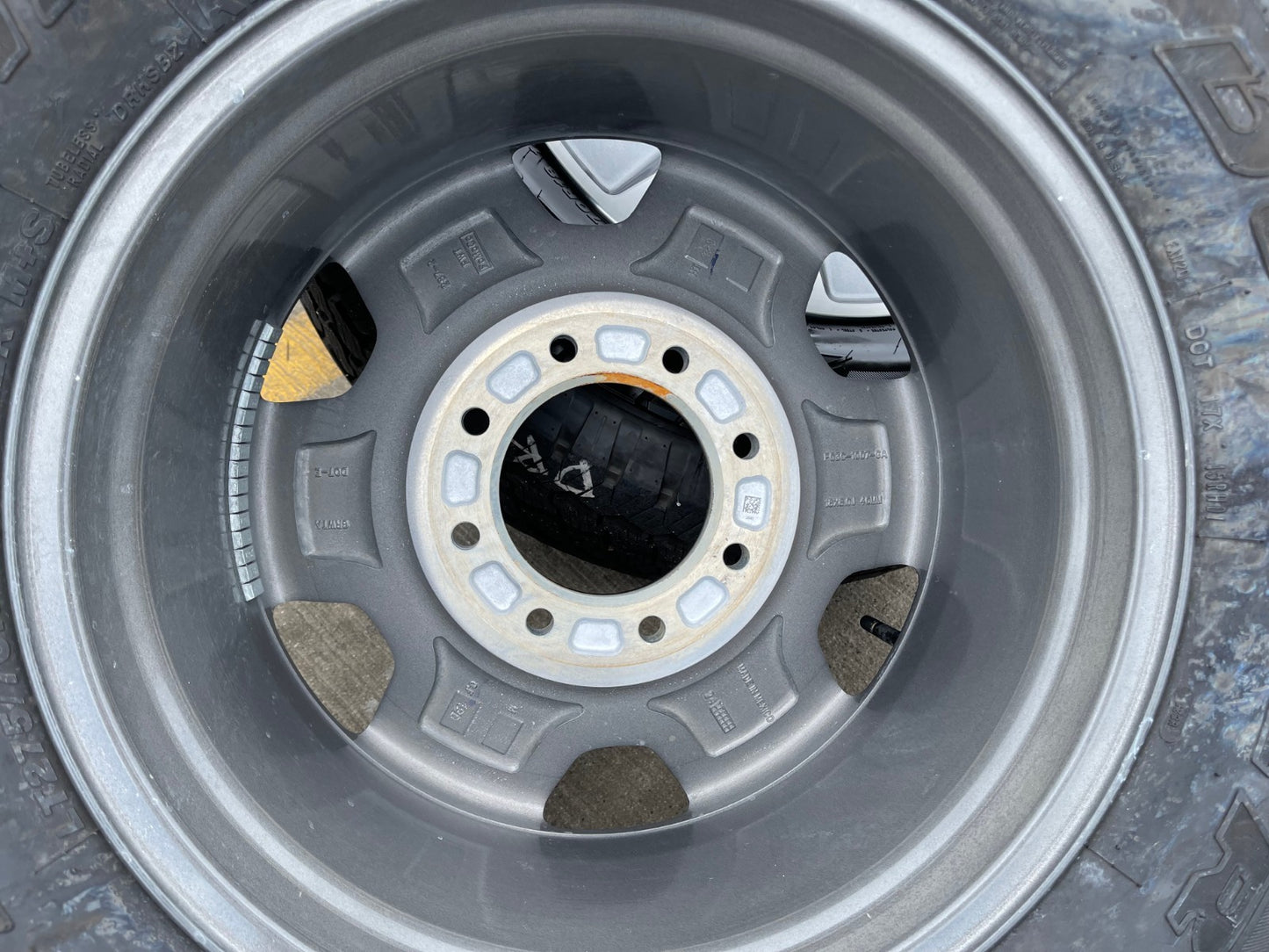 18" Ford F-250 F-350 Lariat FX-4 OEM gray wheels 10298 tires 2024 2025 2026 NEW