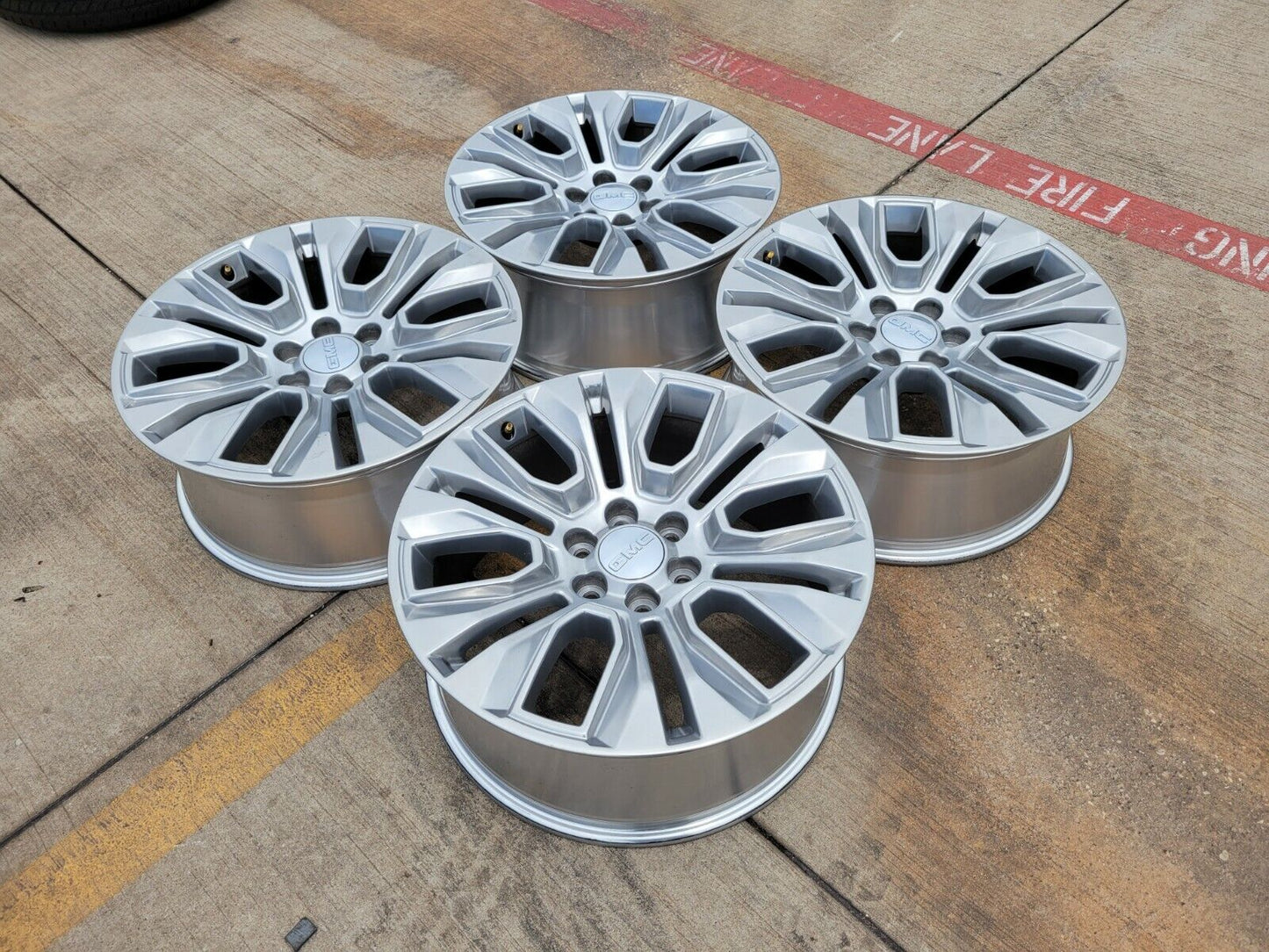 (1) 22" GMC Yukon Sierra DENALI Chevy 5943 OEM wheel rim 2022 2023 2024 2025 NEW