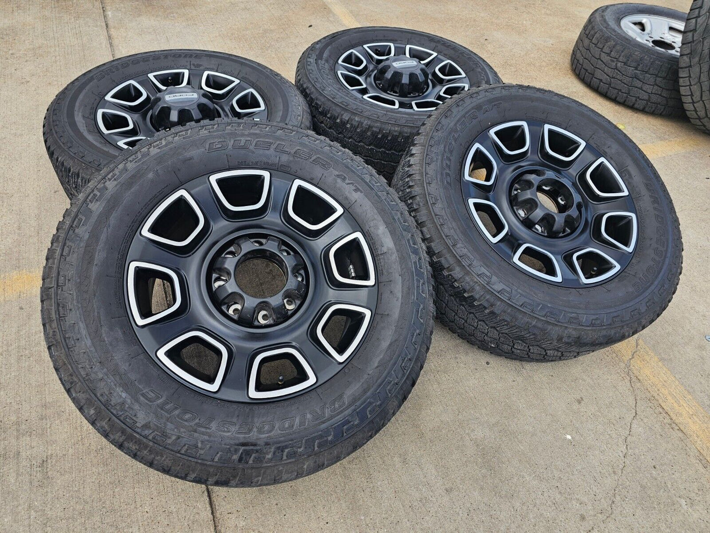 20" Ford F-250 F-350 OEM Lariat Platinum wheels rims 10486 tires
