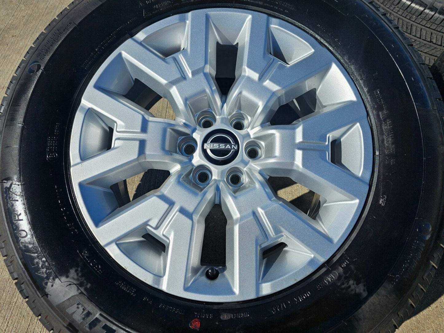 17" Nissan Frontier OEM Desert Runner 62832 wheels rims 2023 2024 2025 NEW