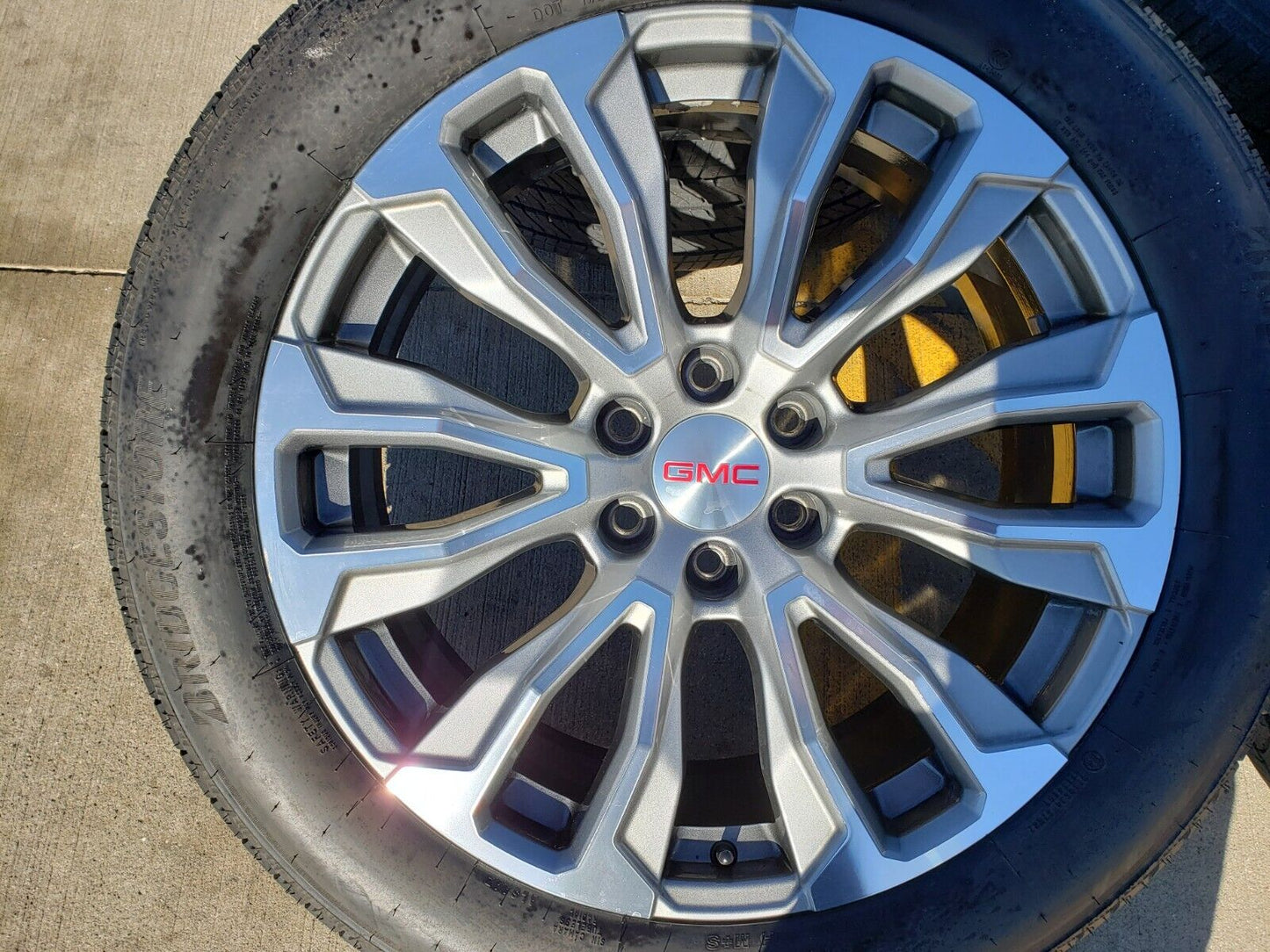 22" GMC Yukon Sierra DENALI OEM wheels rims 14025 97000 tires