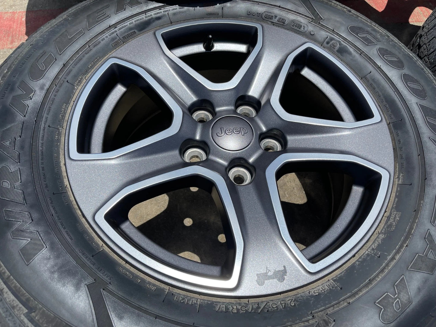 17" Jeep Wrangler Rubicon OEM wheels rims 9217 Gladiator GOODYEAR