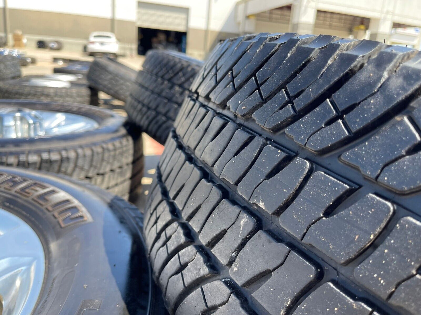 20" Ford F-250 F-350 Platinum OEM rims wheels 10103 tires MICHELIN