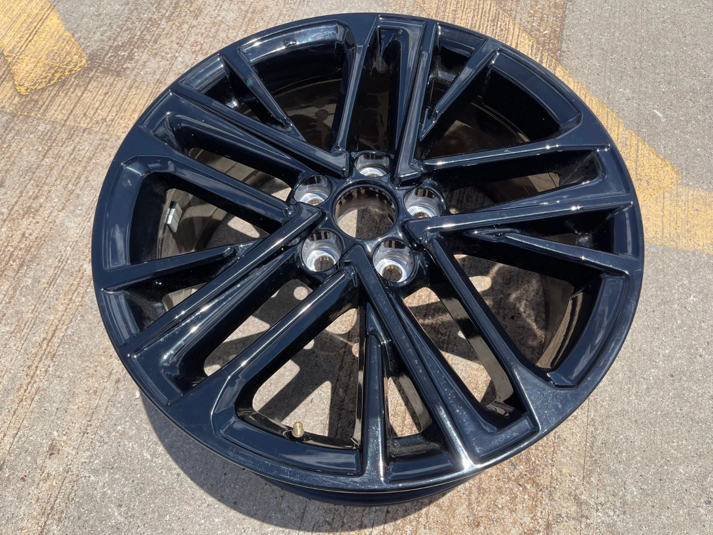 18" Toyota Camry XSE OEM 95968 wheel rim 2022 2023 2024 2025 2026