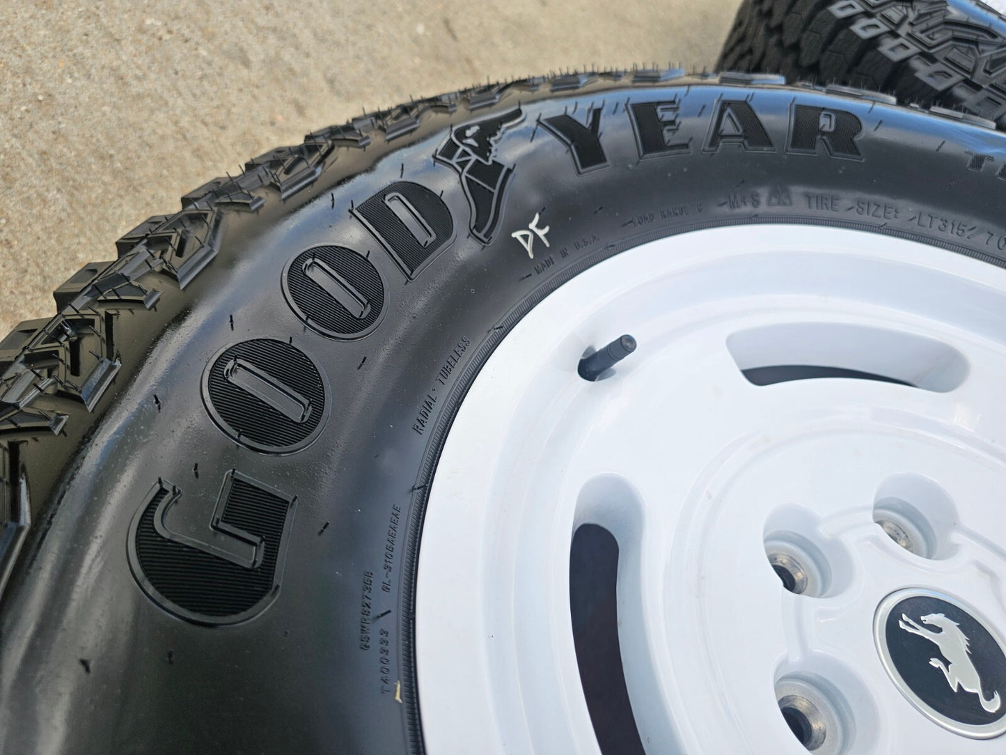 17" Ford Bronco HERITAGE Limited Edition wheels rims white 2025 2026 NEW