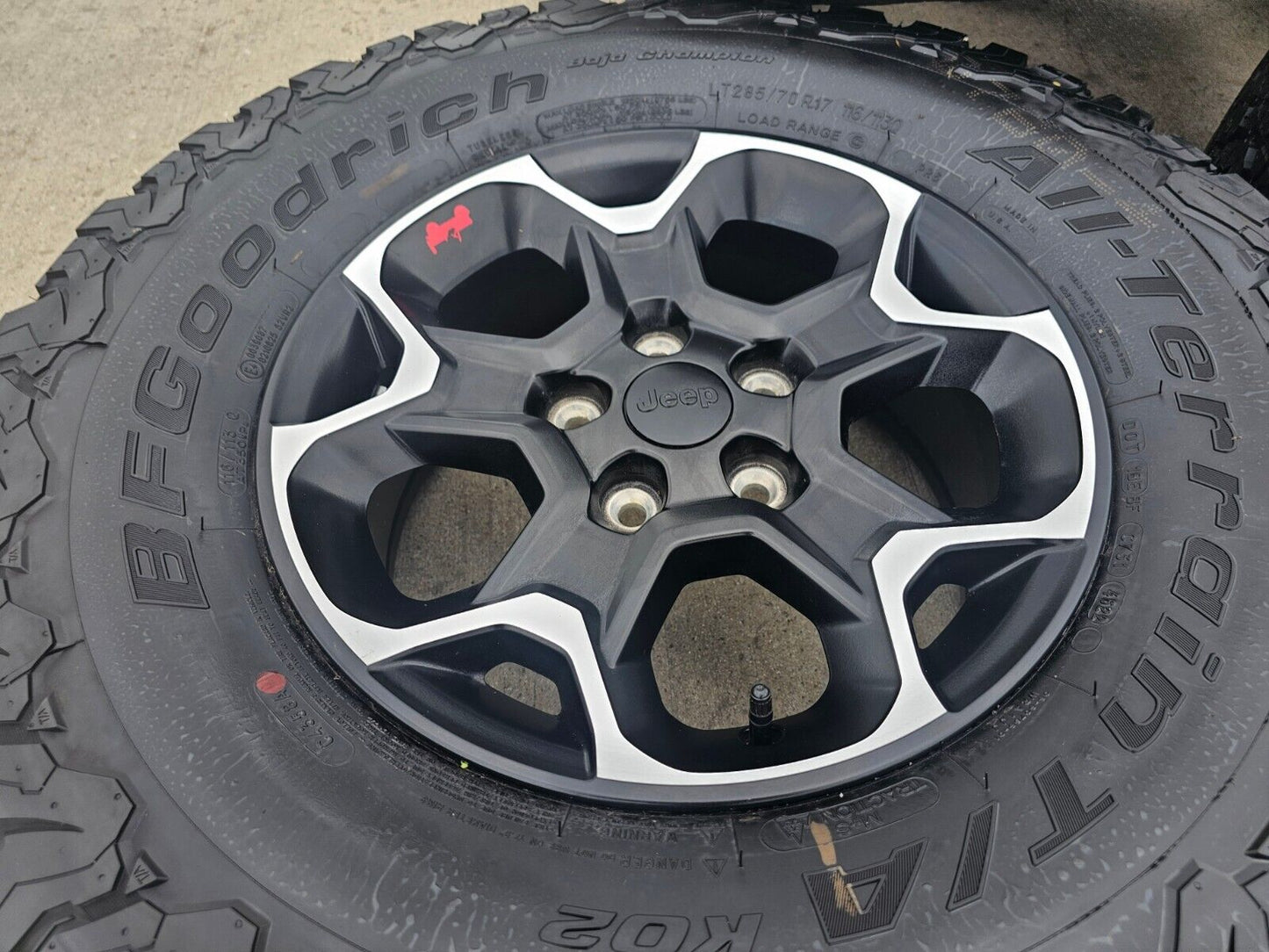 17" Jeep Wrangler Rubicon OEM wheels rims Gladiator 96832 9282 2023 2024 2025