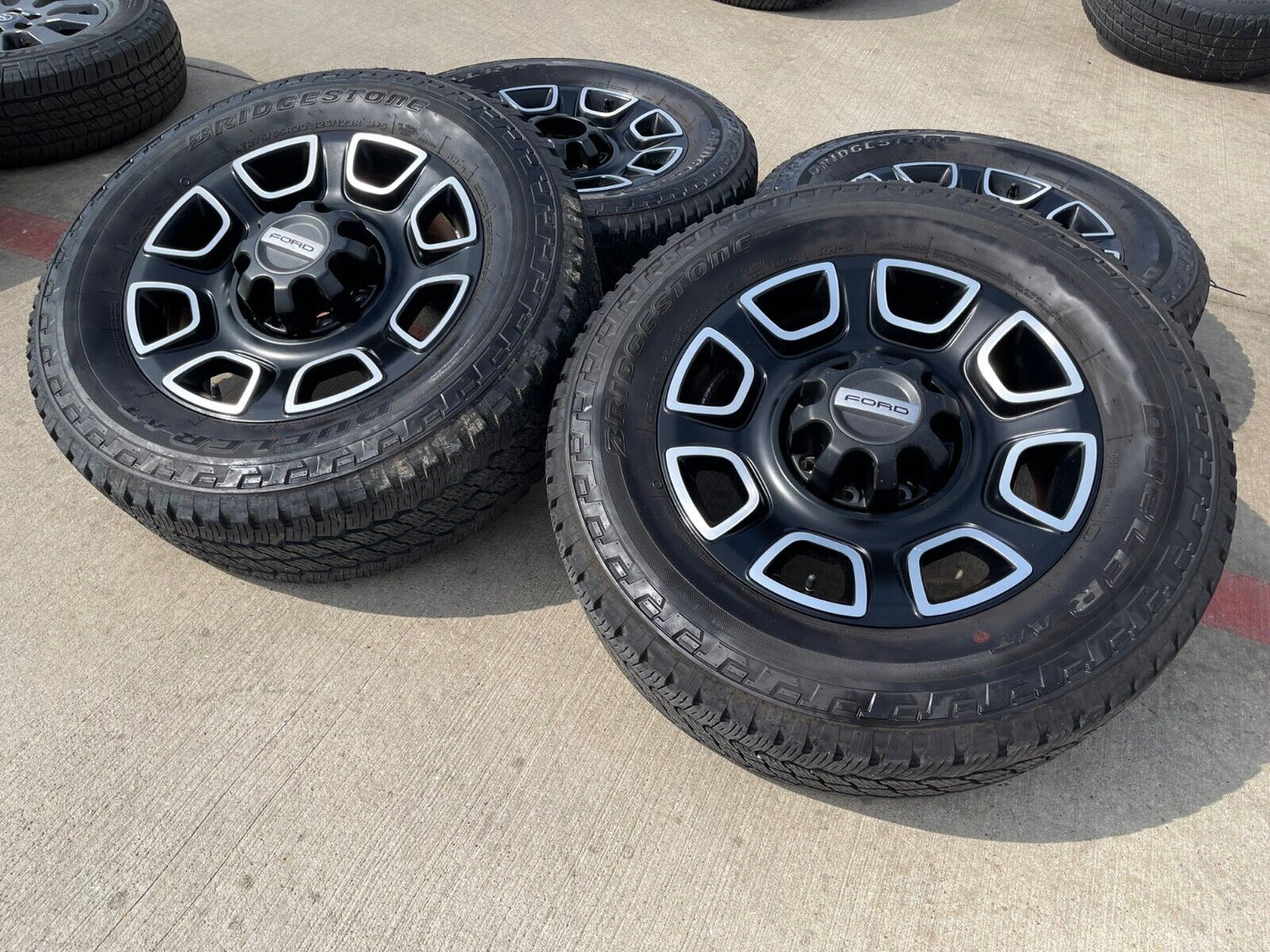 20" Ford F-250 F-350 OEM Lariat Platinum wheels rims 10486 tires