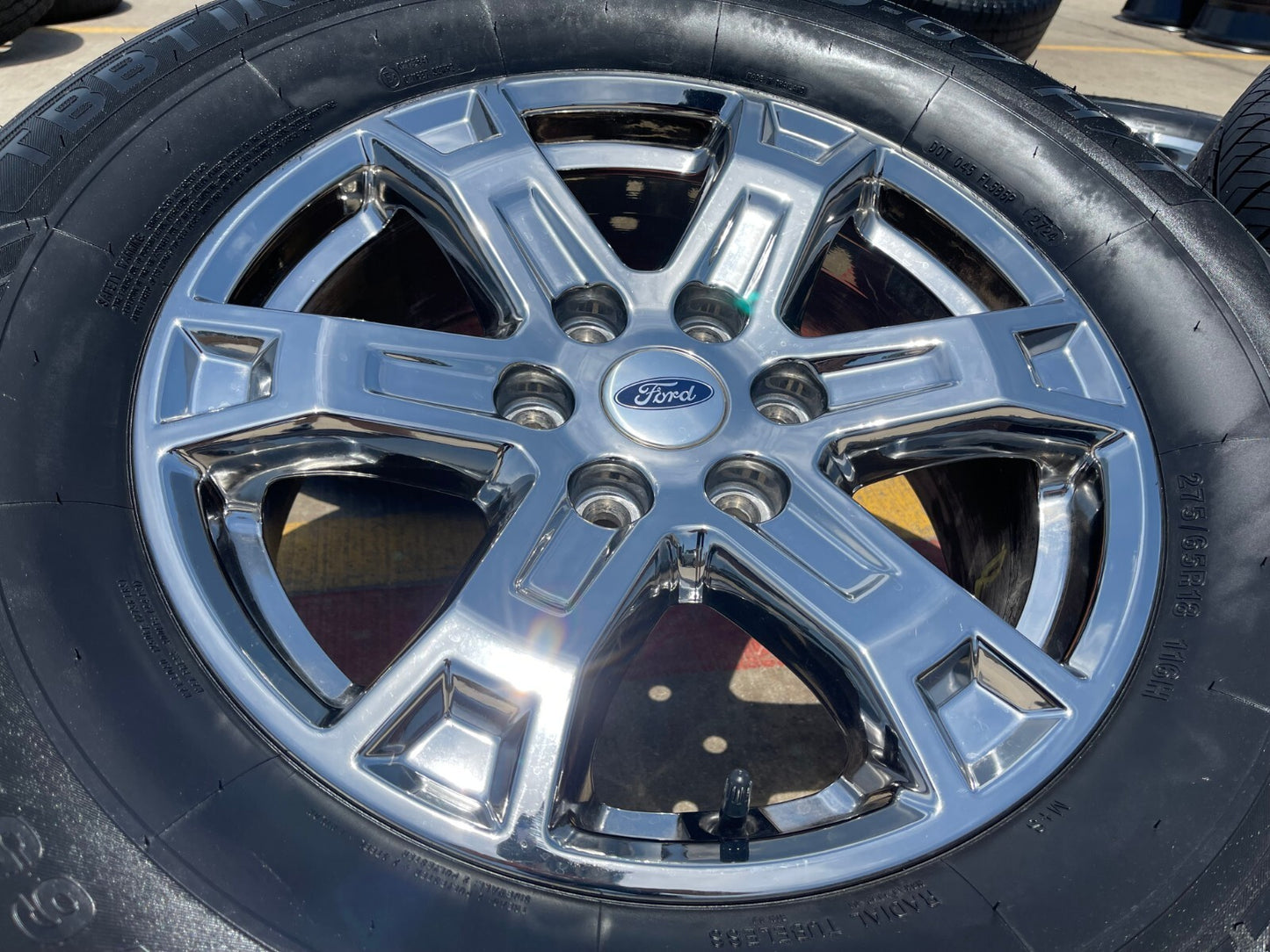 18" Ford F-150 Expedition OEM chrome rims wheels tires
