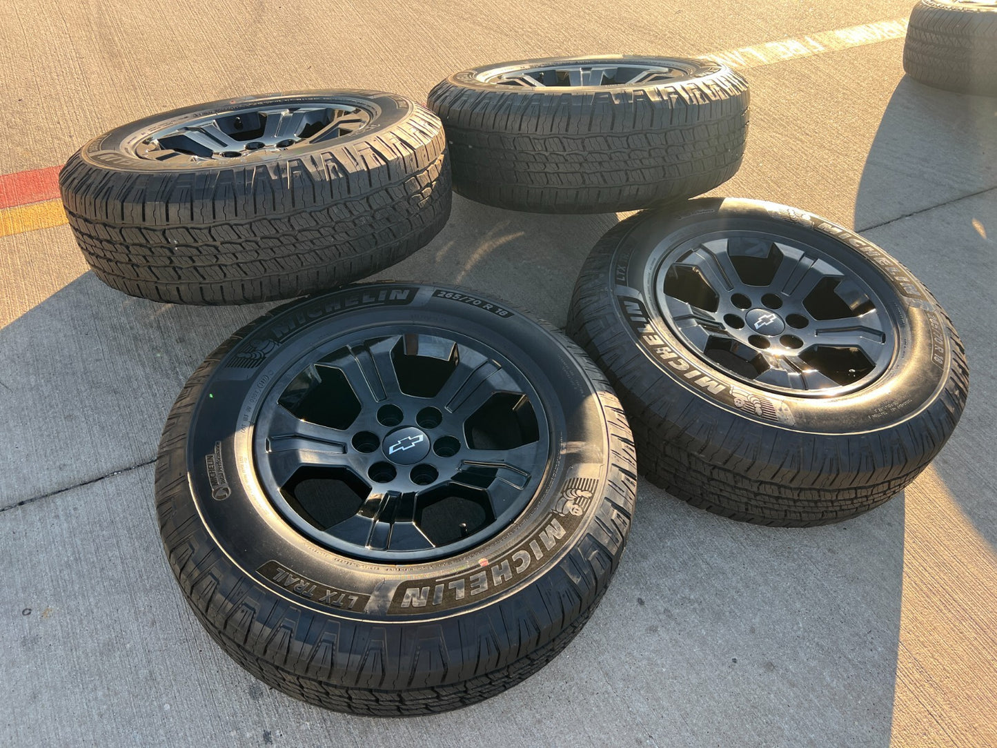 18" Chevy Tahoe Suburban Z71 OEM 5647 5753 wheels tires Silverado MICHELIN NEW