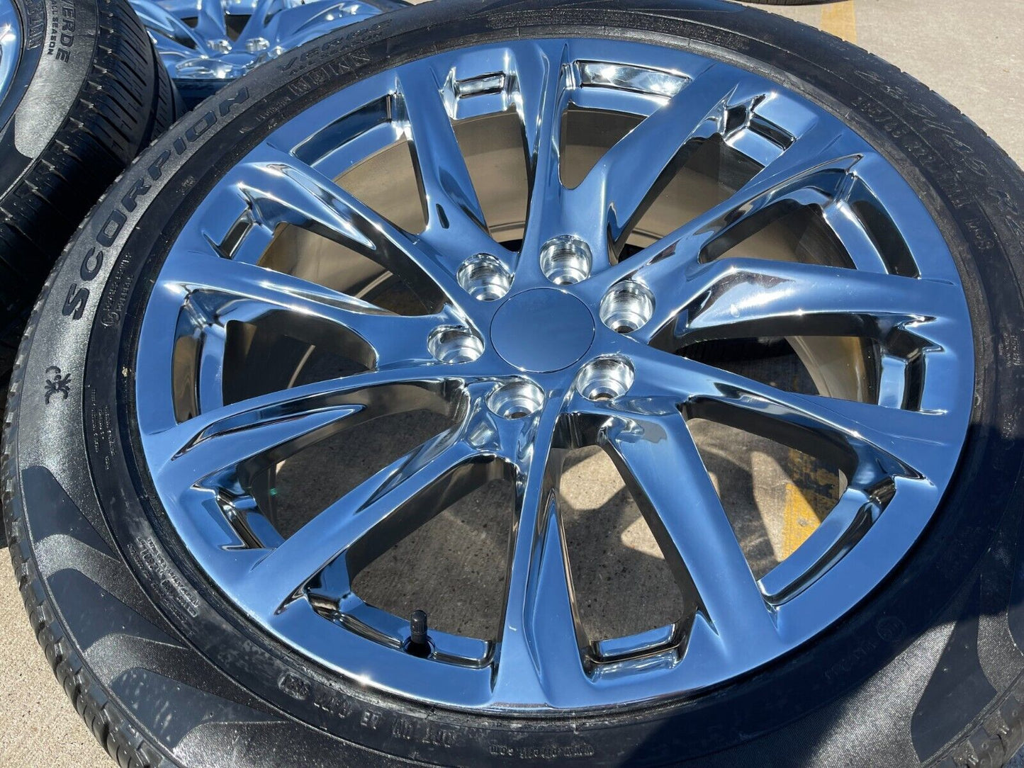 22" Cadillac Escalade Chevy Tahoe OEM Replica 95027 Chrome wheels rims 2023 2024
