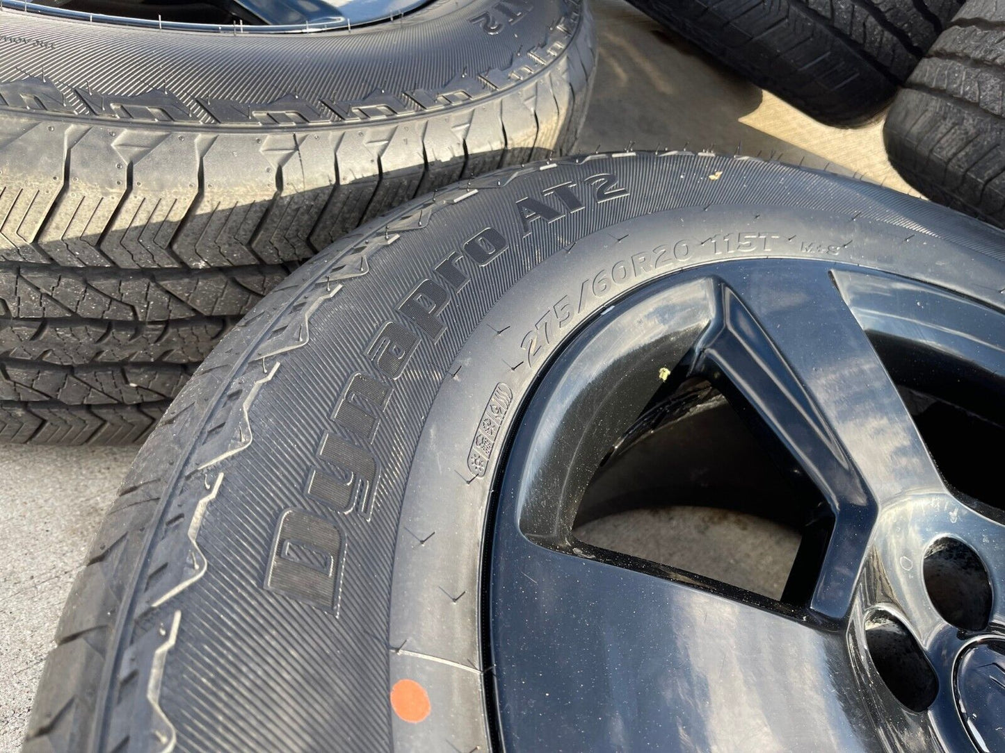 20" Chevy Silverado 1500 Tahoe Suburban OEM wheels rims 5652 tires GMC