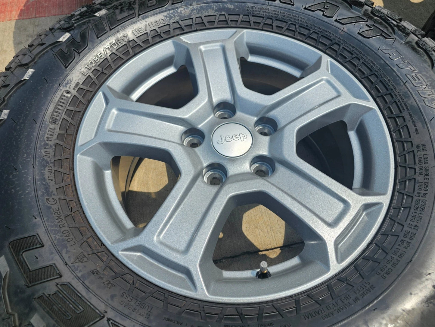 17" Jeep Wrangler Sport OEM wheels rims tires 9216 Gladiator