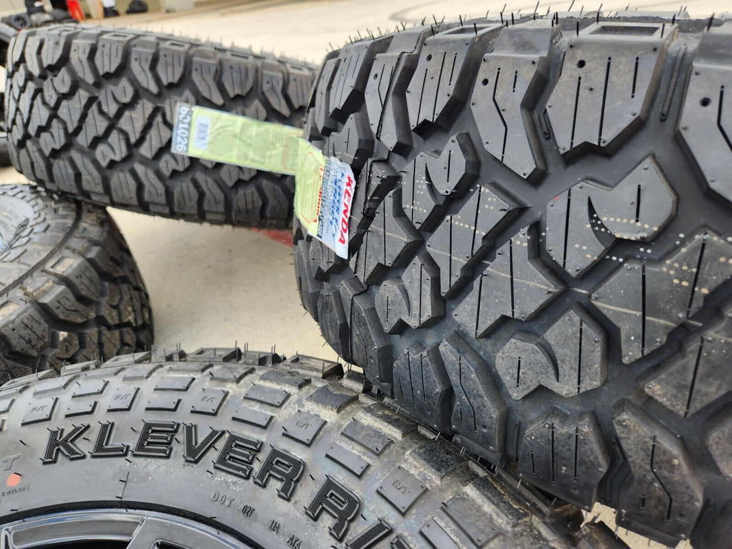 20" Ford F-250 F-350 OEM Black rims wheels tires 10201 TREMOR 2024 2025 NEW 37"