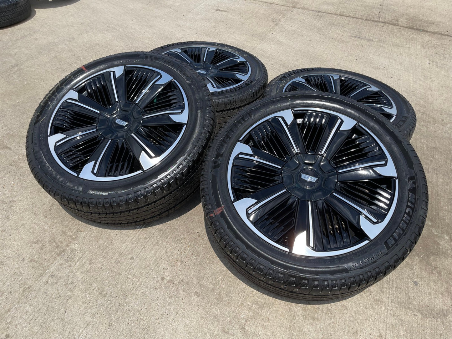 24" Cadillac Escalade IQ PLATINUM EV OEM 8x165 wheels rims Hummer 2500 2025 NEW
