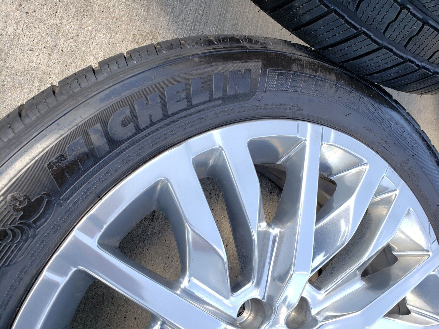 22" GMC Sierra Yukon DENALI Silverado OEM 5921 wheels rims tires