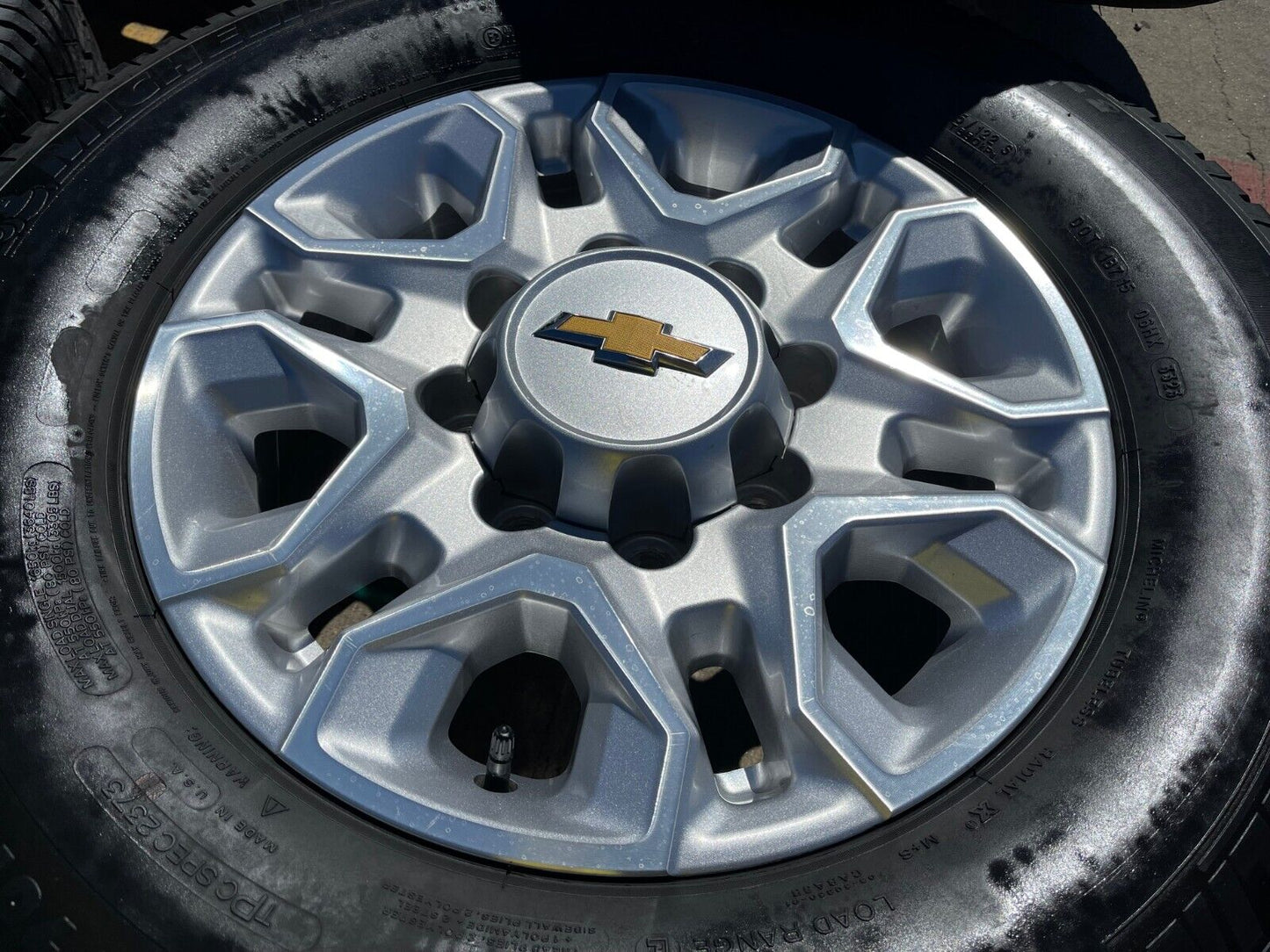 18" Chevy Silverado 2500 3500 OEM 5959 wheels rims 2021 2022 2023 2024 2025