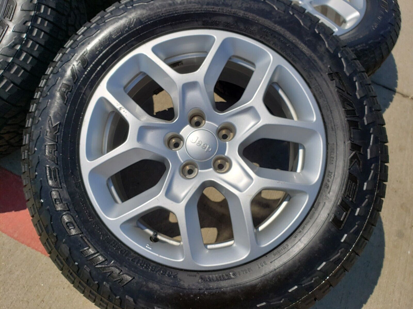 17" Jeep Cherokee wheels OEM 9148 rims Compass Renegade tires