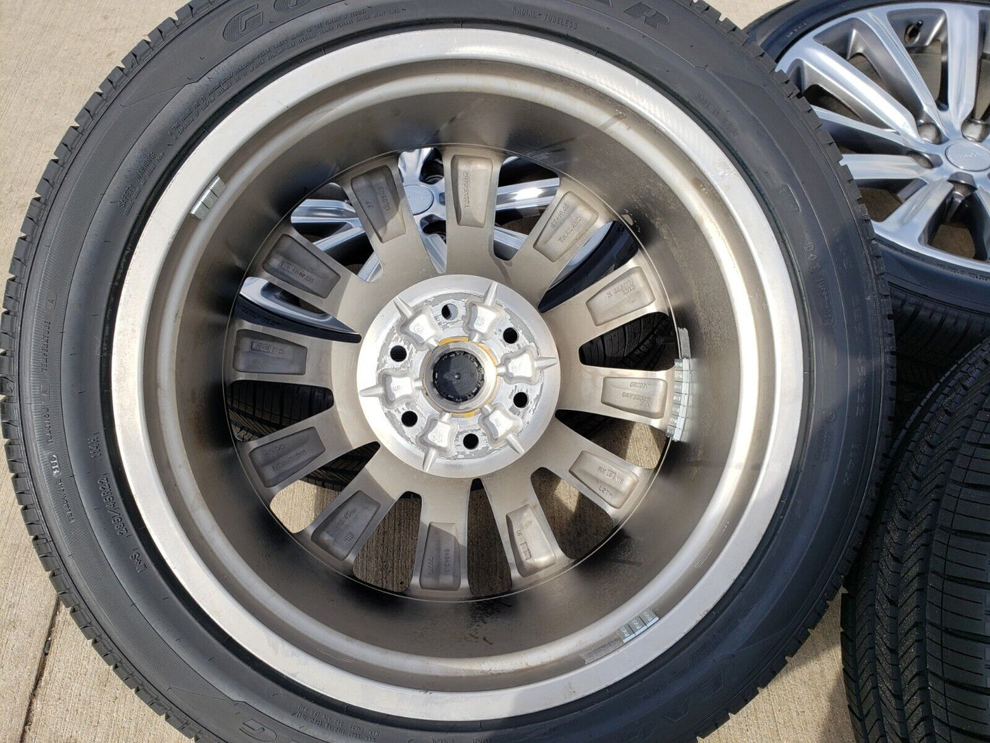 22" Jeep Grand Wagoneer OEM SERIES 3 wheels rims 95298 Dodge Ram 1500 tires