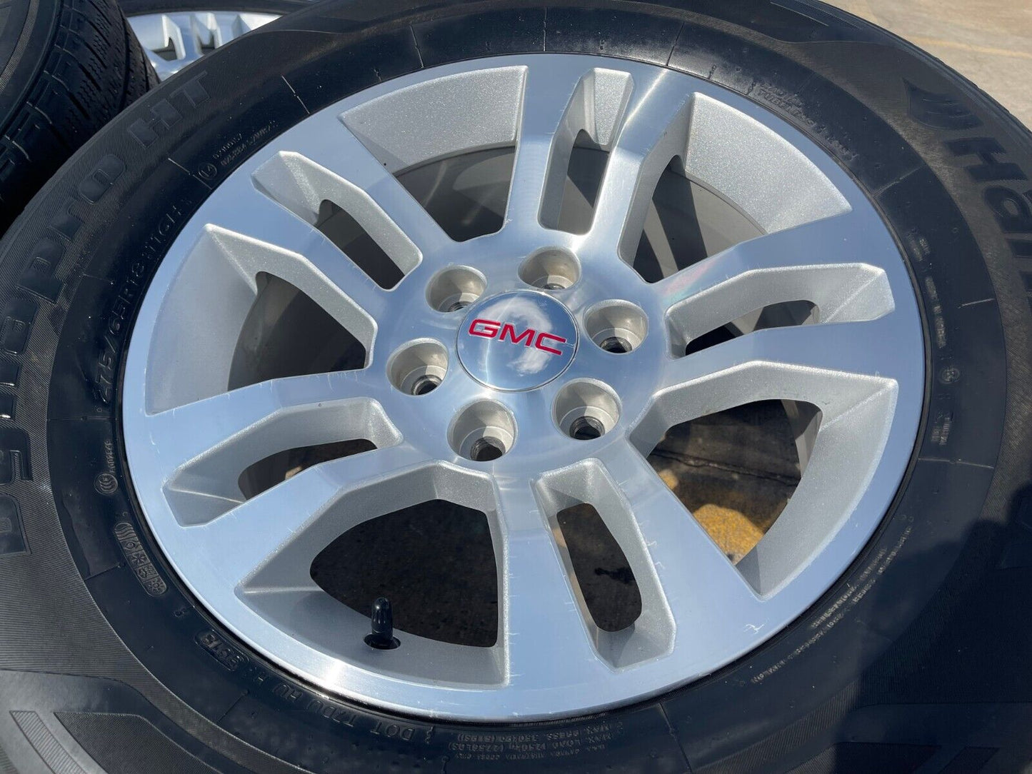 18" Chevy Tahoe Suburban Z71 OEM 5646 wheels rims tires Silverado 1500