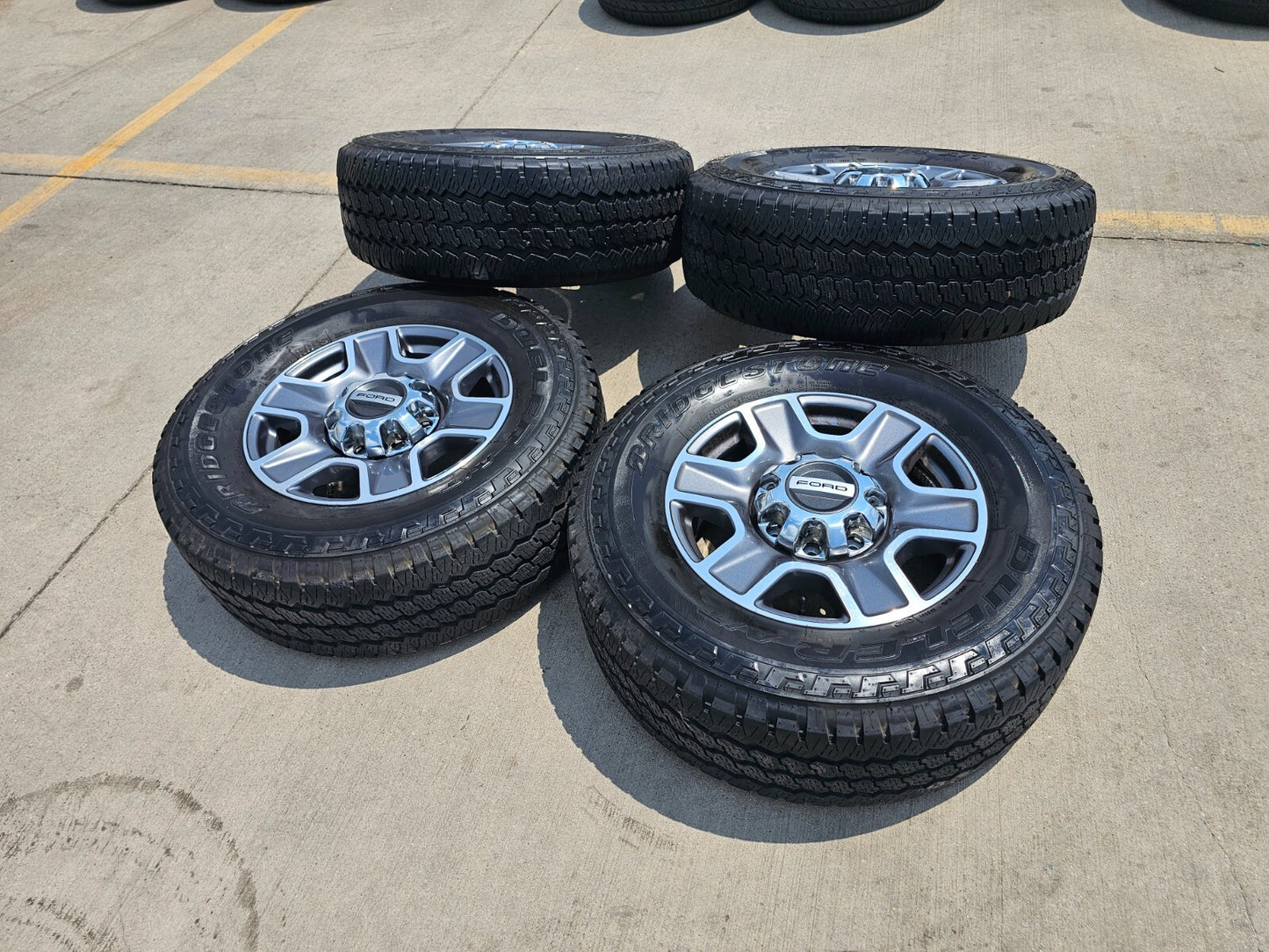 18" Ford F-250 F-350 Lariat FX-4 OEM gray wheels 10298 tires