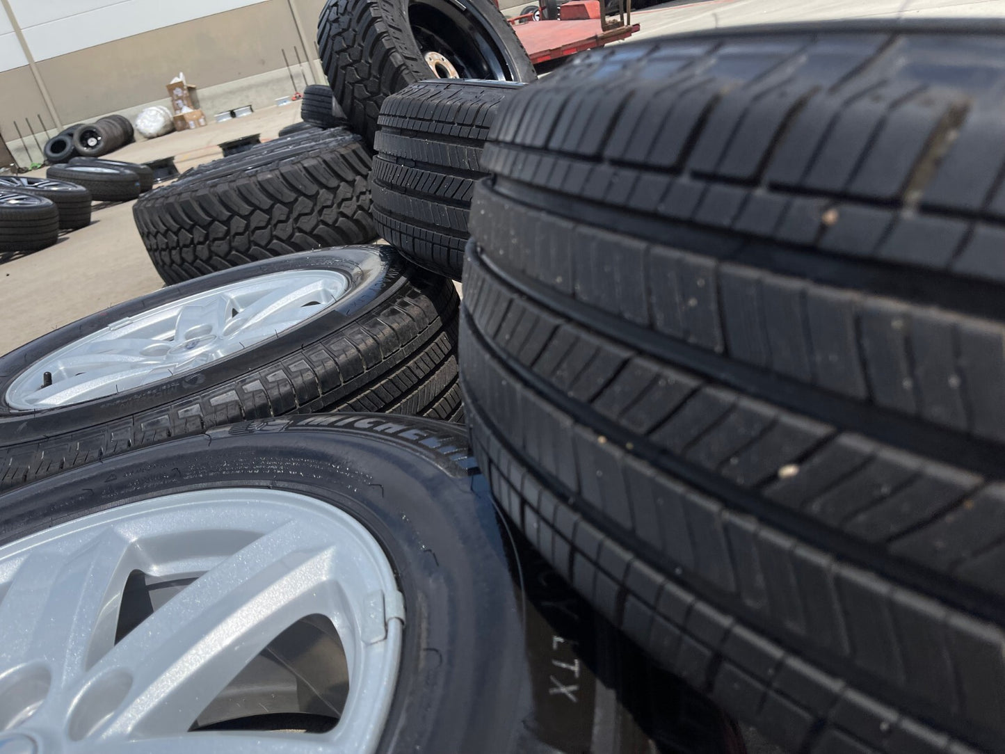 17" Ford F-150 Expedition OEM rims wheels 10339 tires NEW MICHELIN