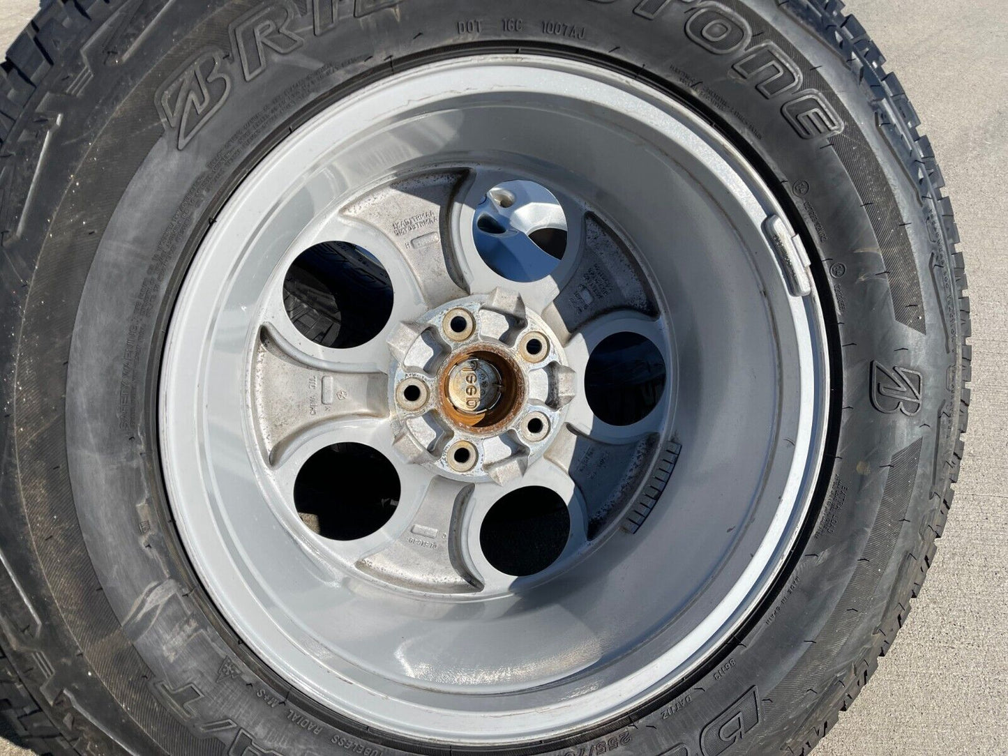 18" Jeep Wrangler Sahara OEM wheels rims 9119 NEW A/T tires