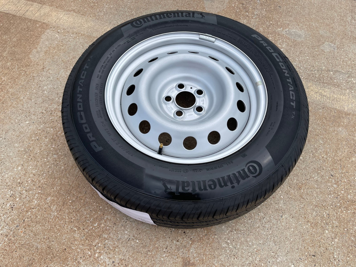 17" Ford Maverick Bronco Sport rim wheel tire 10415 OEM spare LIKE NEW