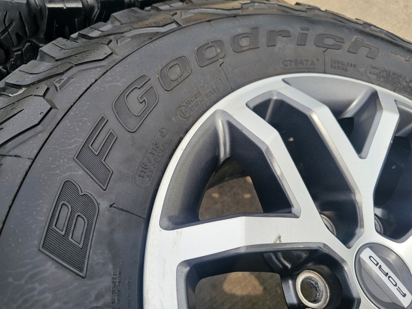 17" Ford F-150 Raptor OEM 10115 rims wheels tires BFG KO2 A/T 33"