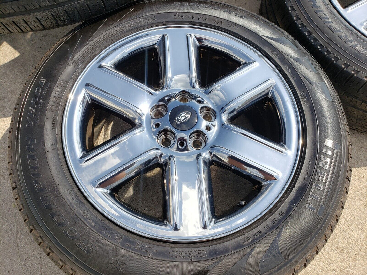 19" Range Land Rover OEM wheels rims 72173 chrome tires