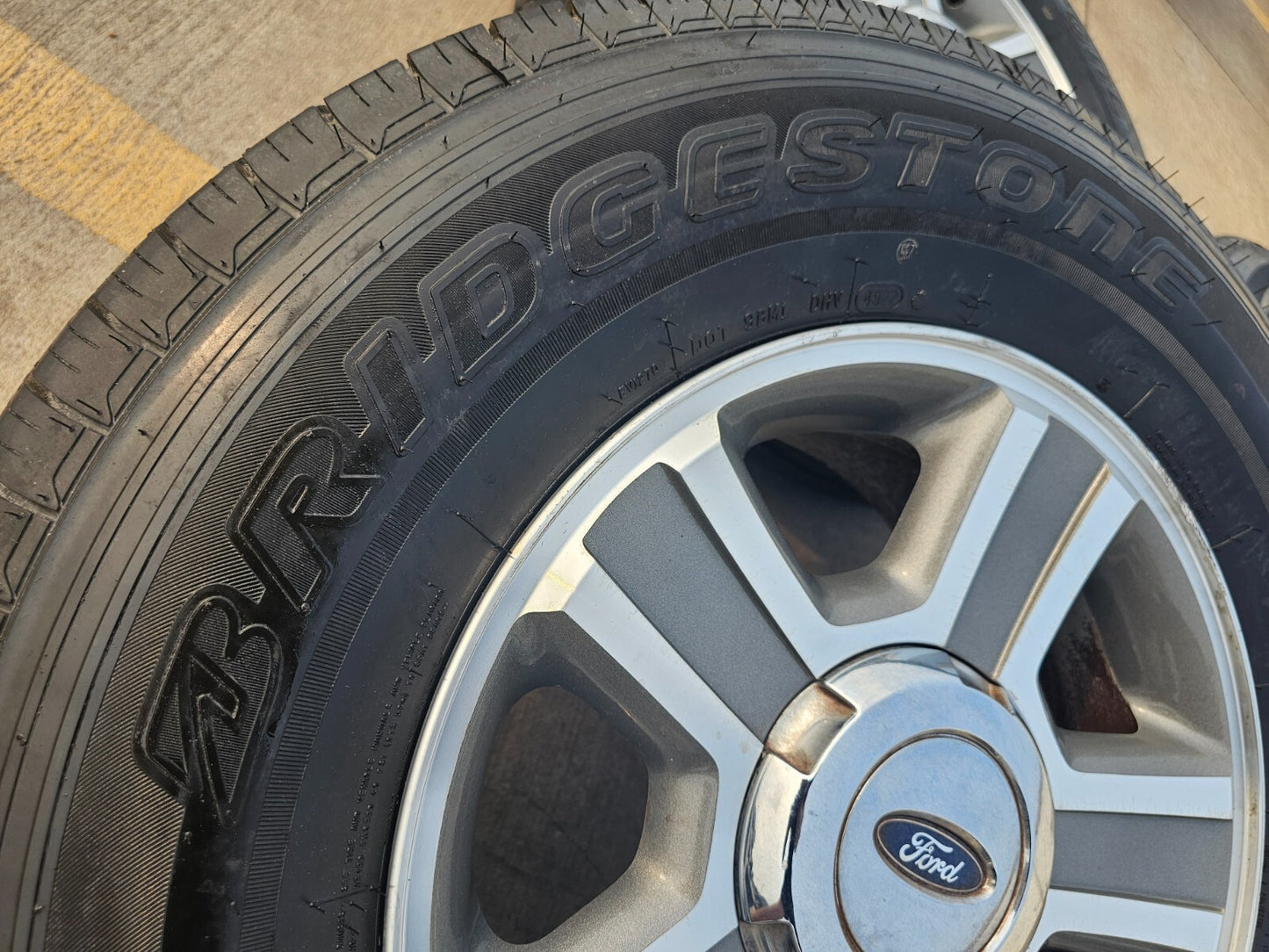 17" Ford F-150 Expedition OEM 3554 rims wheels tires BRIDGESTONE
